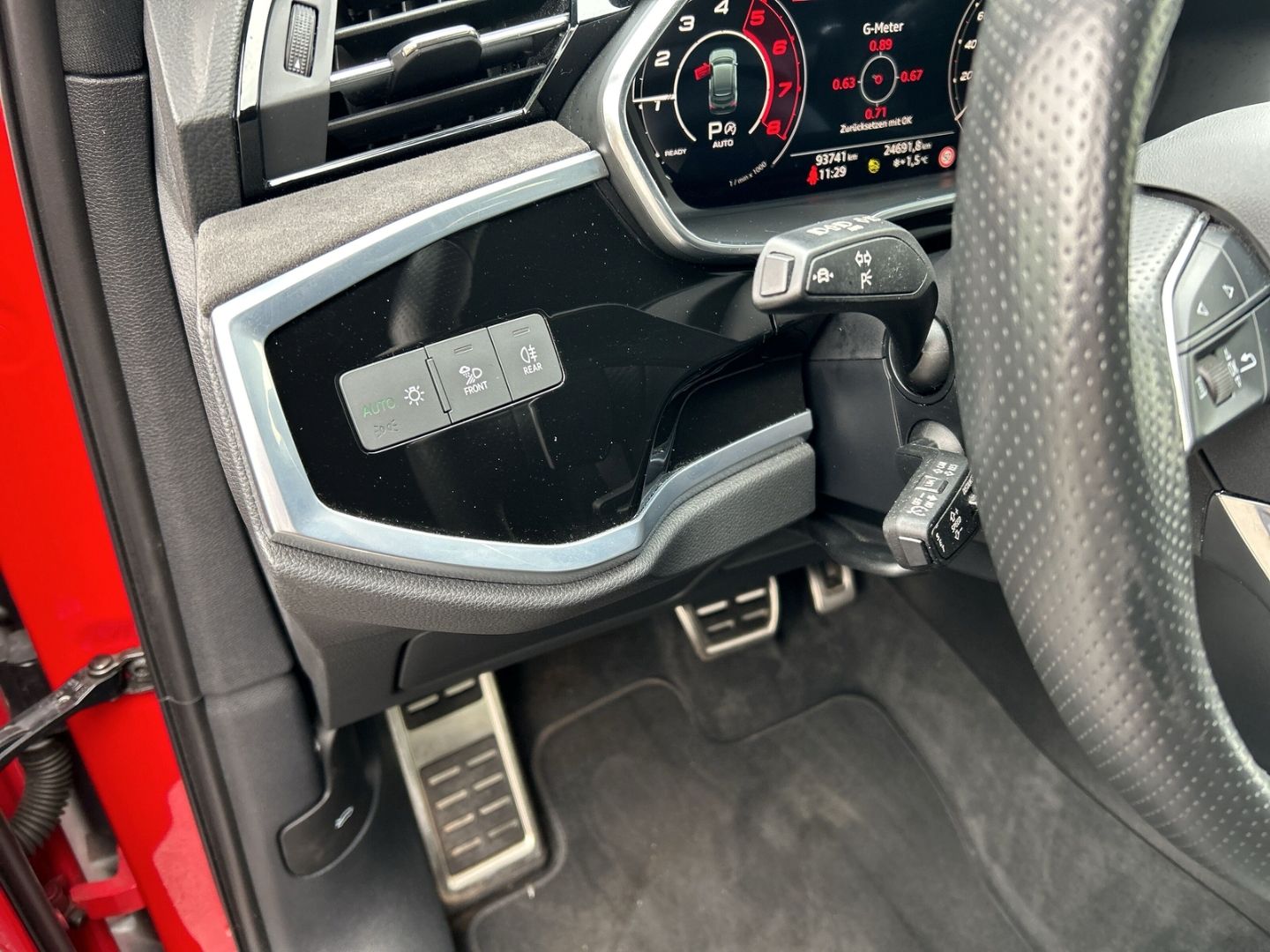 Fahrzeugabbildung Audi RS Q3 SPORTB. MATRIX,AHK,PANO,SONOS,SPORTABGAS