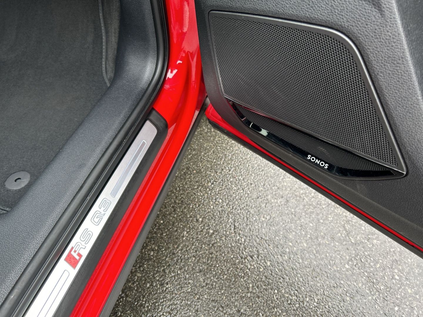 Fahrzeugabbildung Audi RS Q3 SPORTB. MATRIX,AHK,PANO,SONOS,SPORTABGAS