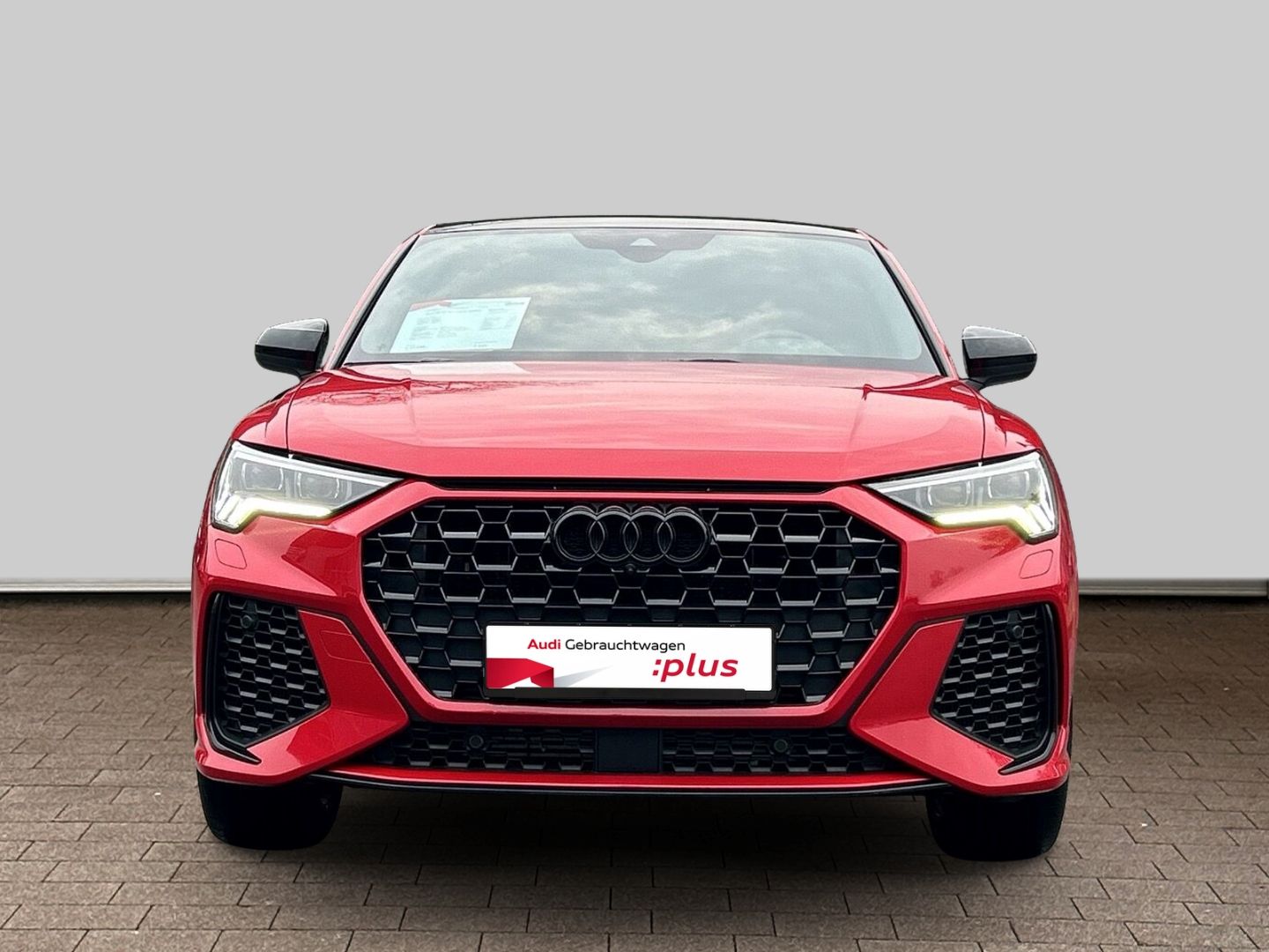 Fahrzeugabbildung Audi RS Q3 SPORTB. MATRIX,AHK,PANO,SONOS,SPORTABGAS
