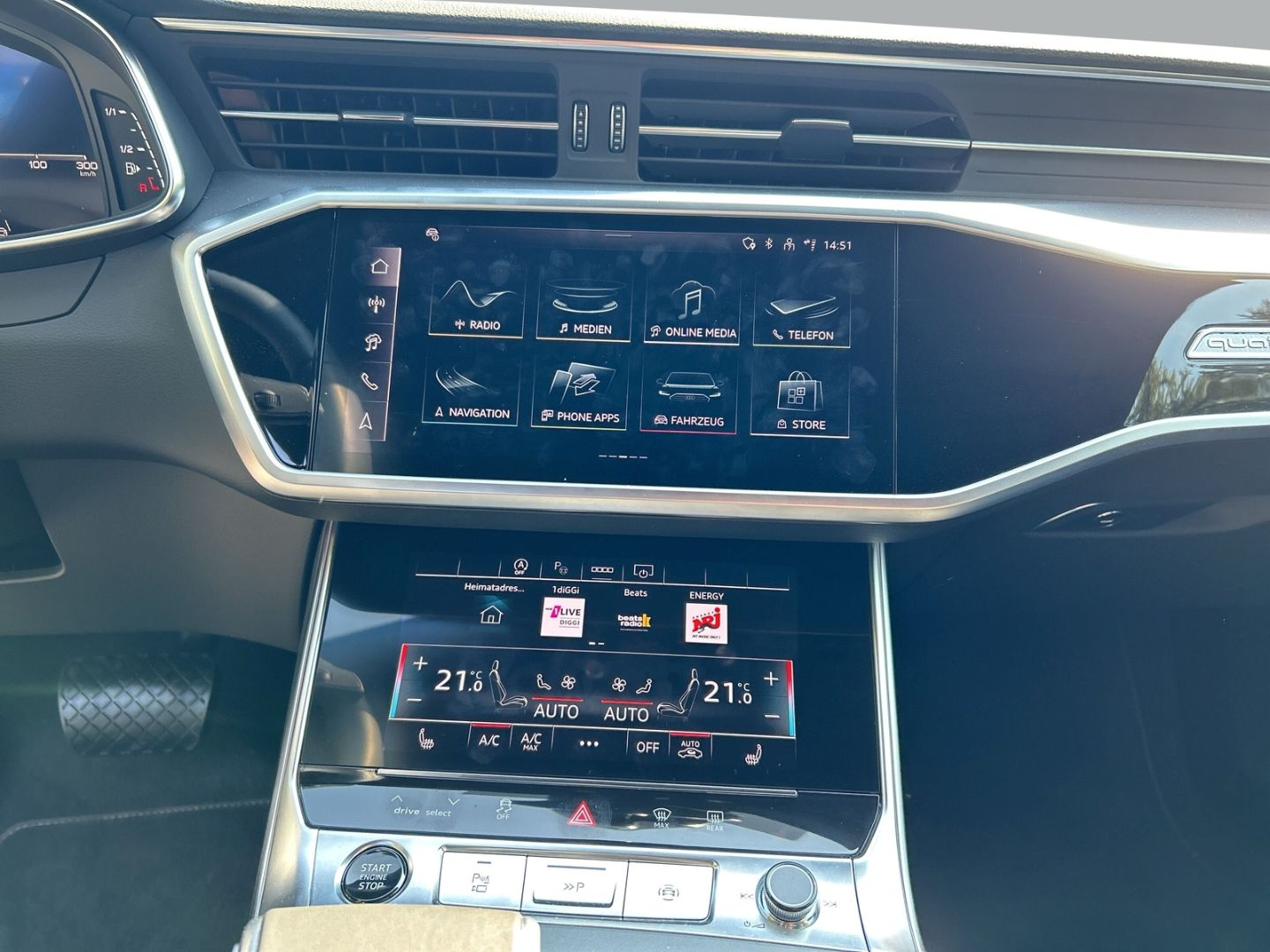 Fahrzeugabbildung Audi A6 AVANT SLINE40 TDI,LED,ASSISTENZ PLUS,AHK,VIRT