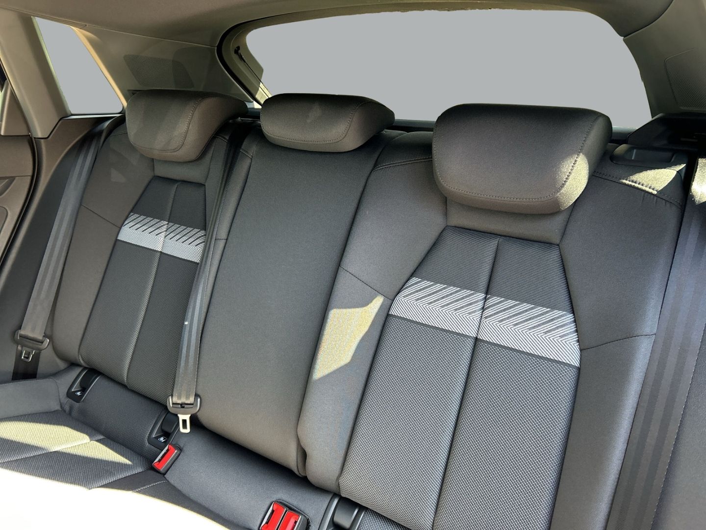 Fahrzeugabbildung Audi A3 SPORTBACK 30 TDI S LINE LED,ACC,AHK,VIRTUAL