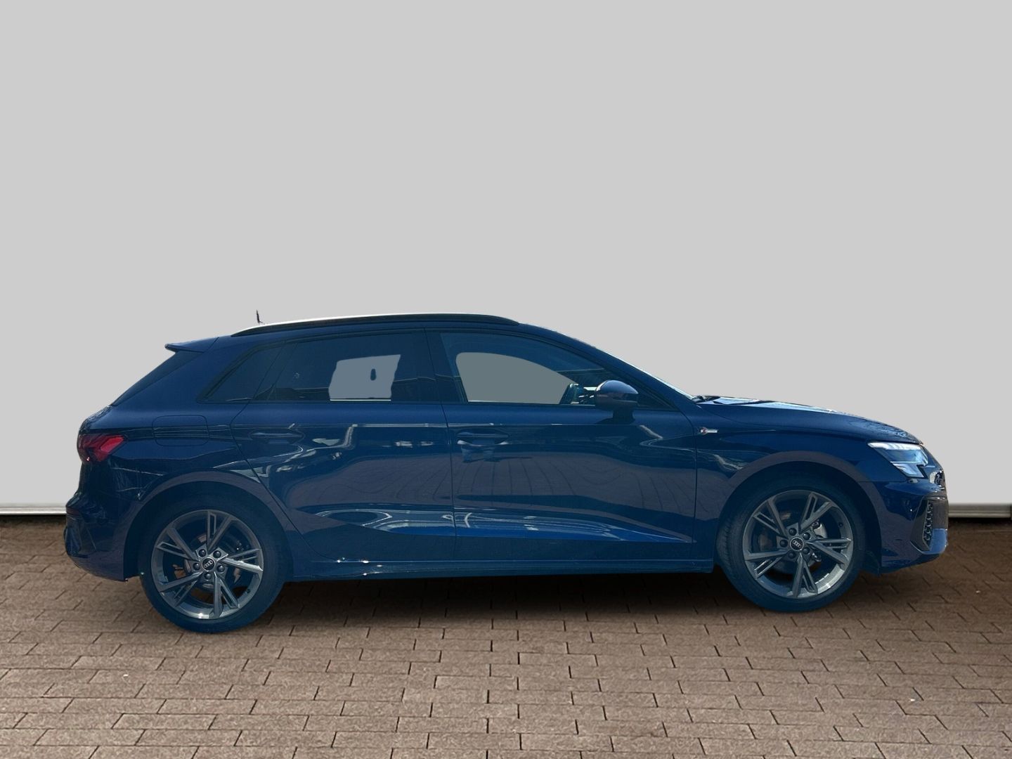 Fahrzeugabbildung Audi A3 SPORTBACK 30 TDI S LINE LED,ACC,AHK,VIRTUAL