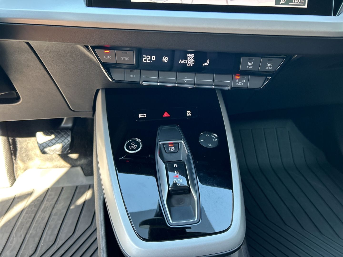 Fahrzeugabbildung Audi Q4 50 LED,SPORTPAKET,VIRTUAL,LEDER,21ZOLL,NAVI