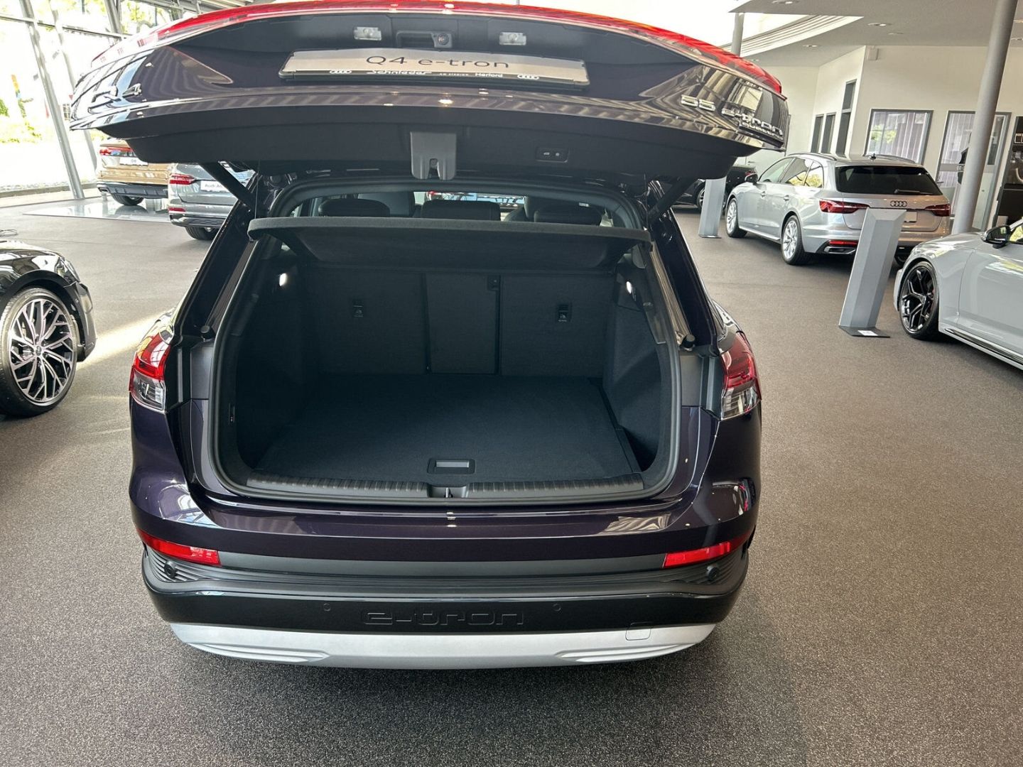 Fahrzeugabbildung Audi Q4 e-tron 55 QUATTRO, LED,VIRTUAL,KAMERA,APPLE