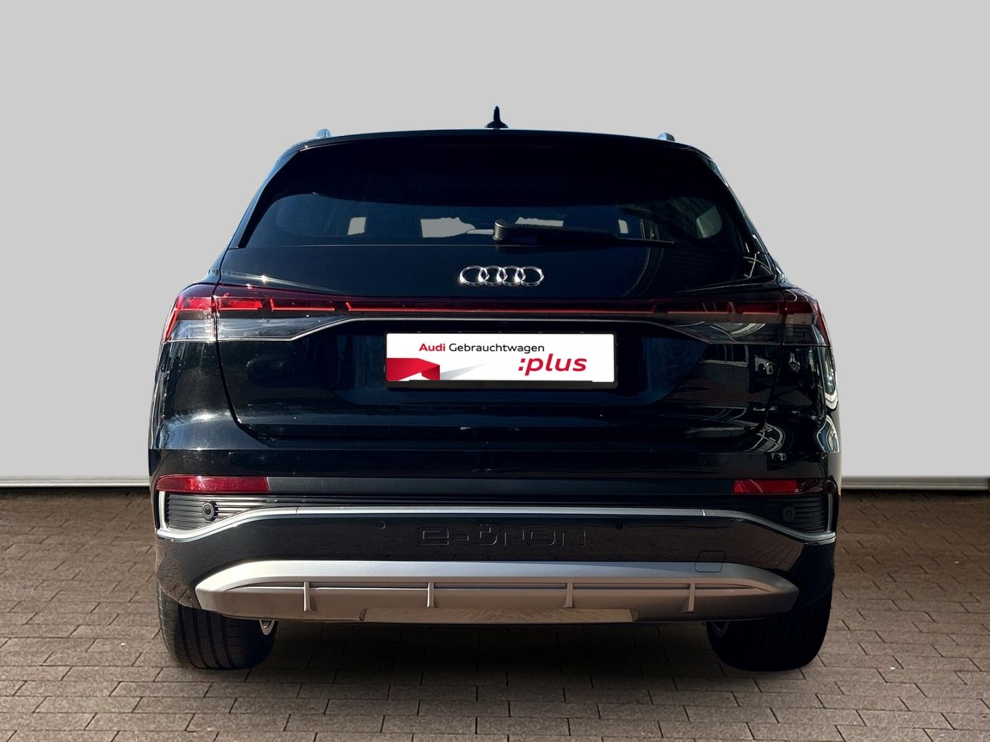 Fahrzeugabbildung Audi Q4 basis 40 MMI NAVI LED Sportpaket El. Panodach