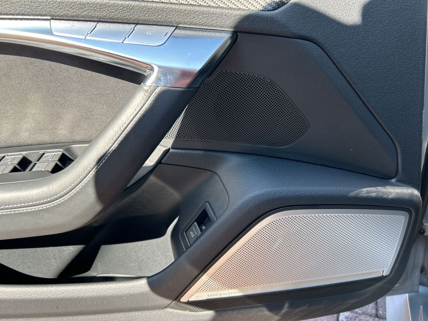 Fahrzeugabbildung Audi RS6 LASER LED,HUD,PANO,STHZ,DYNAMIKPAKET,KERAMIK