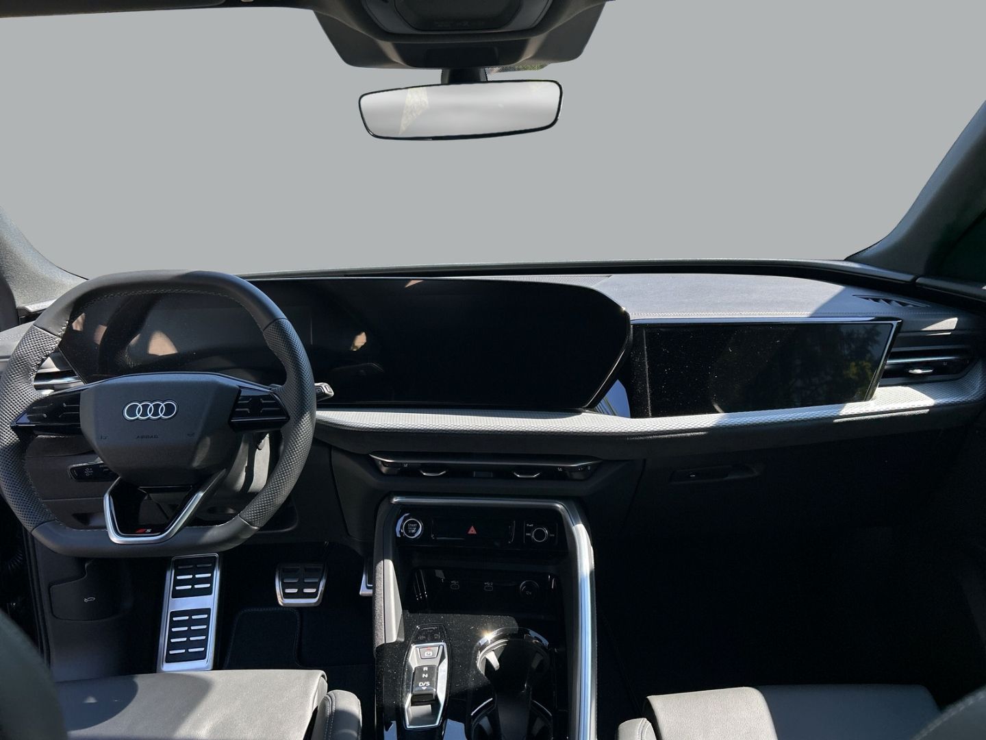 Fahrzeugabbildung Audi Q5 SPORTB.TFSI LED+MEMORY+LEDER+TECH PLUS+PARK L