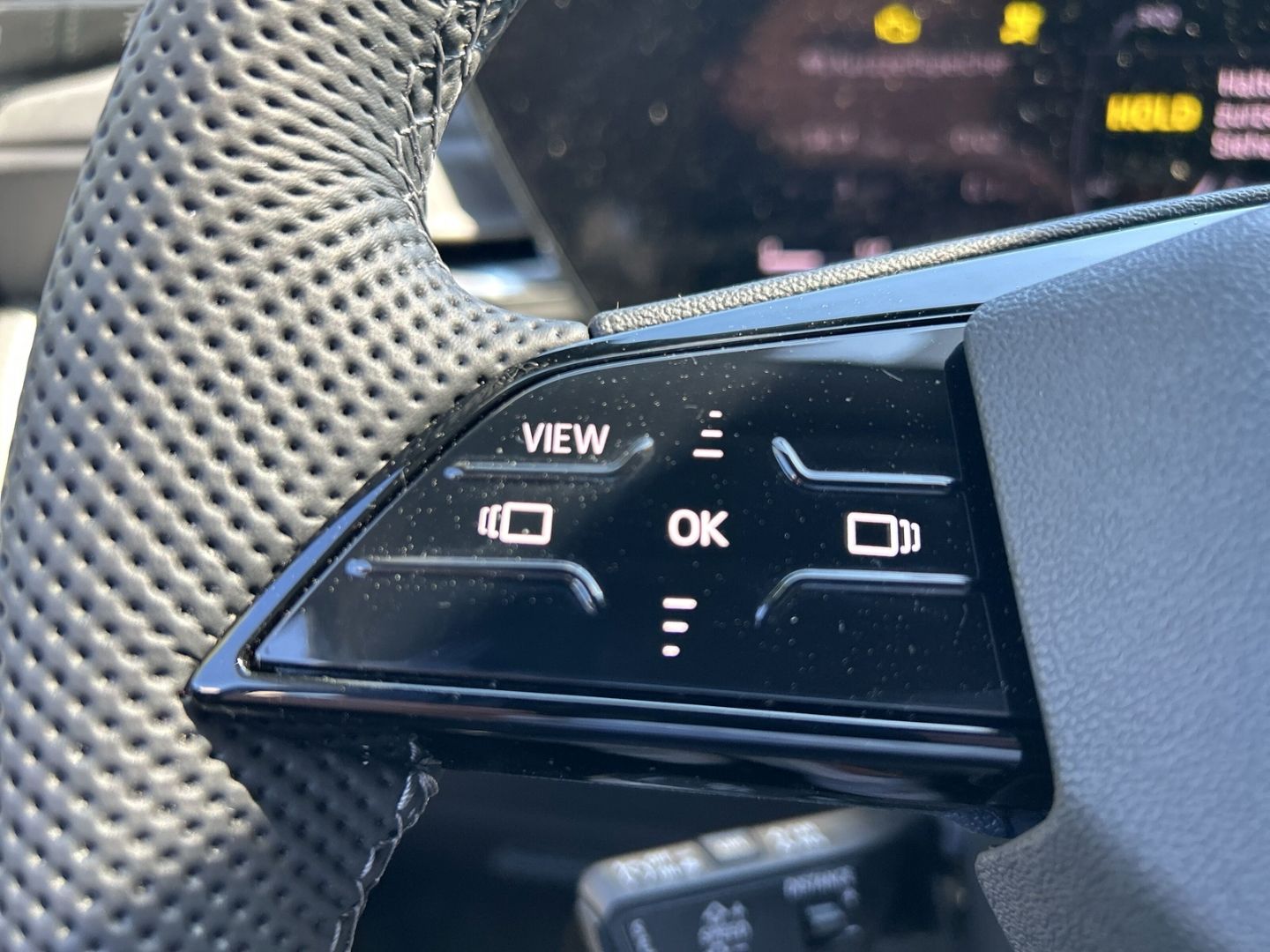 Fahrzeugabbildung Audi Q5 SPORTB.TFSI LED+MEMORY+LEDER+TECH PLUS+PARK L