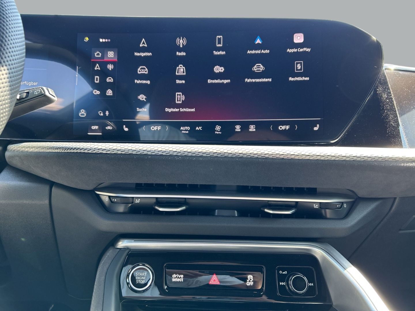 Fahrzeugabbildung Audi Q5 SPORTB.TFSI LED+MEMORY+LEDER+TECH PLUS+PARK L