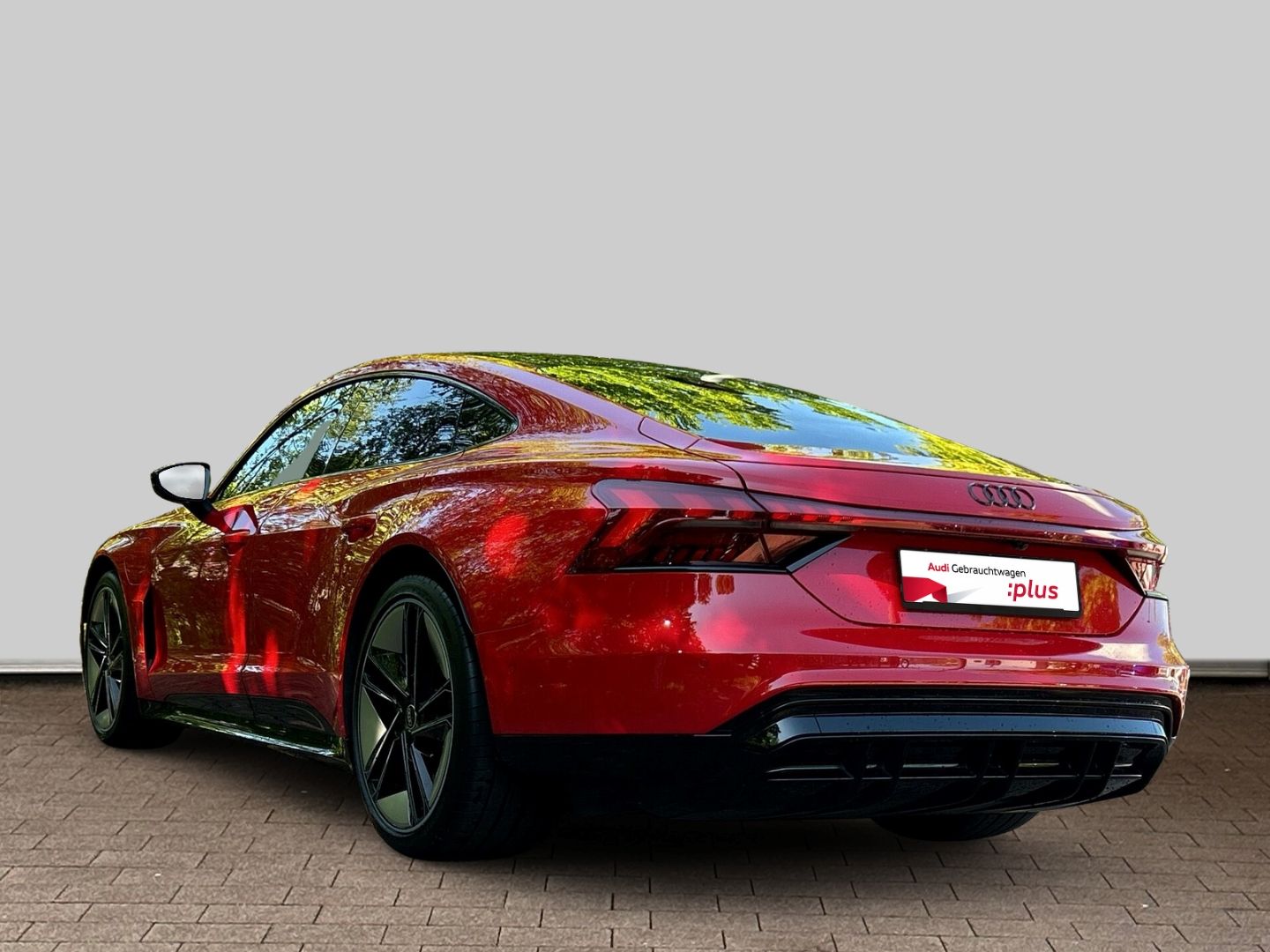 Fahrzeugabbildung Audi e-tron GT LASER+LUFT+HUD+PANO+KAMERA+B&O+DYNAMIK