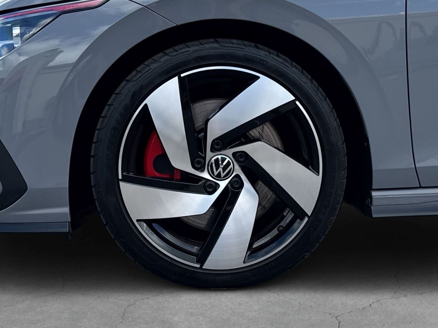 Fahrzeugabbildung Volkswagen Golf 8 GTI  2.0 TSI DSG Rear View LED-Matrix