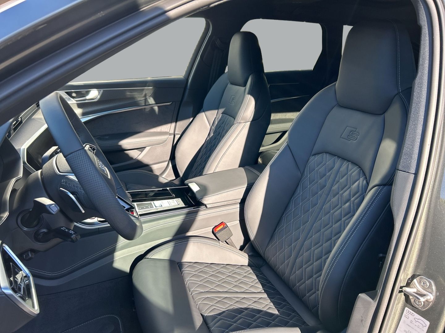 Fahrzeugabbildung Audi S6 AVANT MATRIX,HEADUP,PANO,AHK,VIRTUEL,STANDHZ