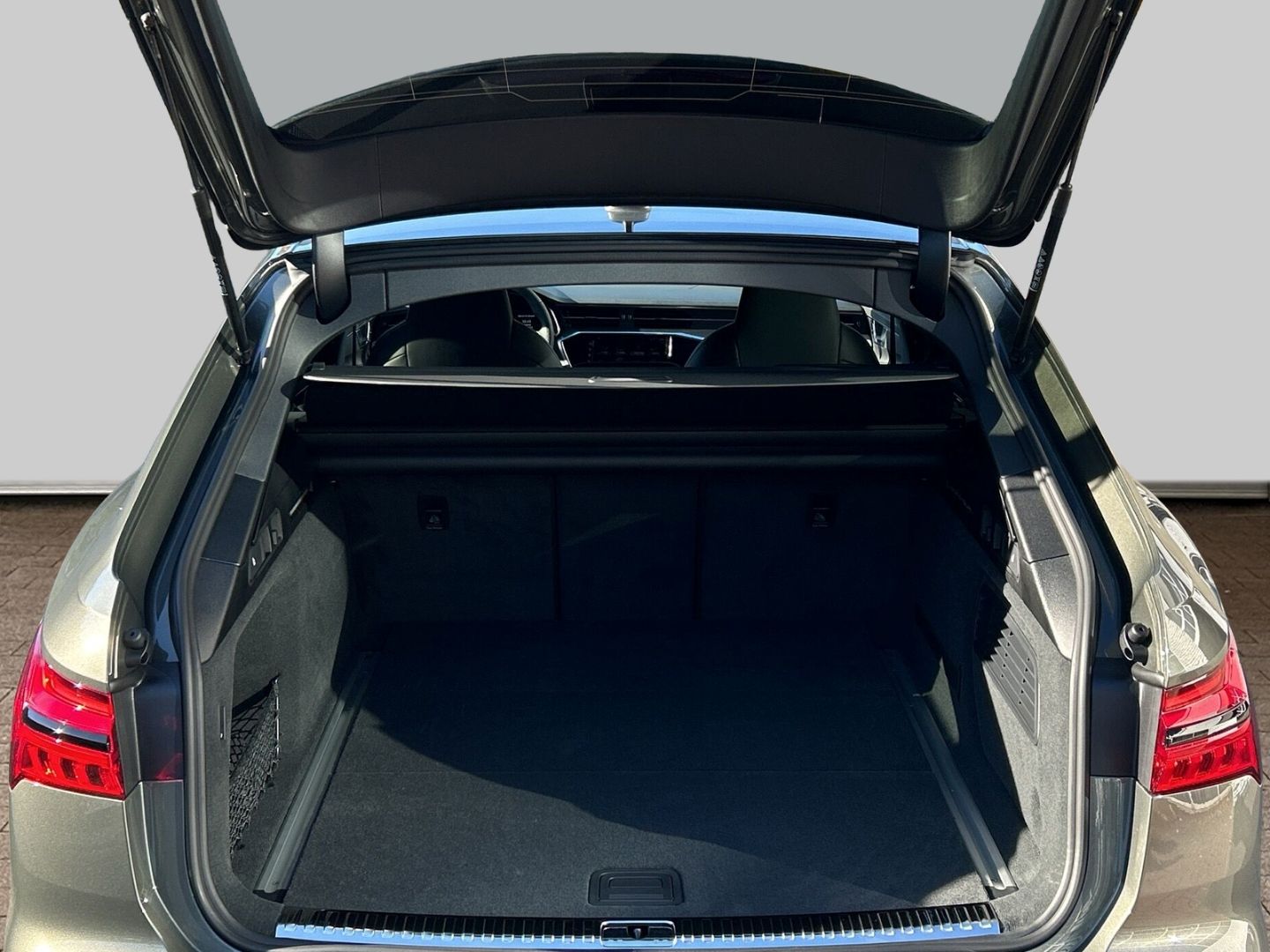 Fahrzeugabbildung Audi S6 AVANT MATRIX,HEADUP,PANO,AHK,VIRTUEL,STANDHZ