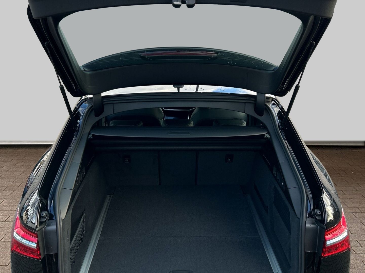 Fahrzeugabbildung Audi A6 AVANT 40TDI QUATTRO LED,AHK,VIRTUAL,360KAMERA