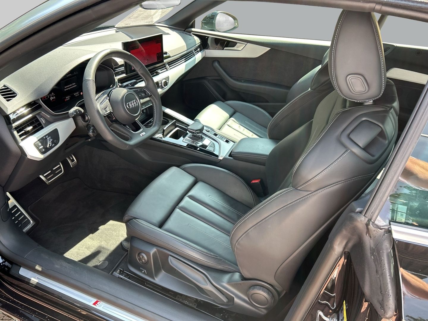 Fahrzeugabbildung Audi A5 Cabriolet 40 TFSI S-LINE+MATRIX-LED+AHK+VIRTU