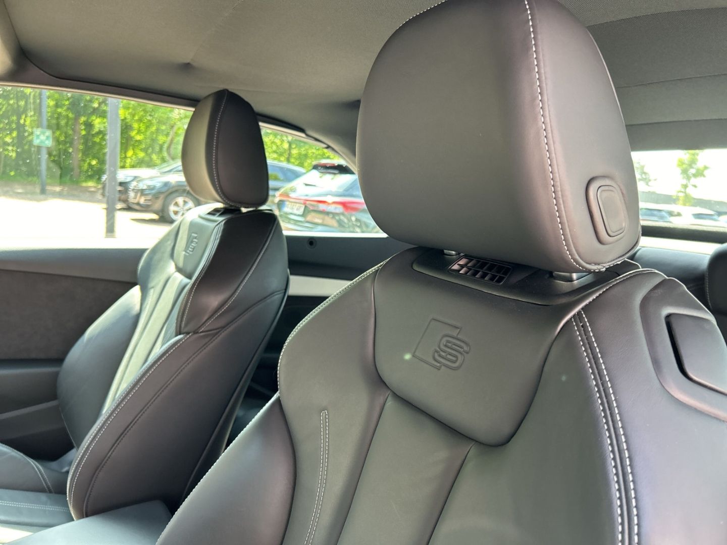 Fahrzeugabbildung Audi A5 Cabriolet 40 TFSI S-LINE+MATRIX-LED+AHK+VIRTU