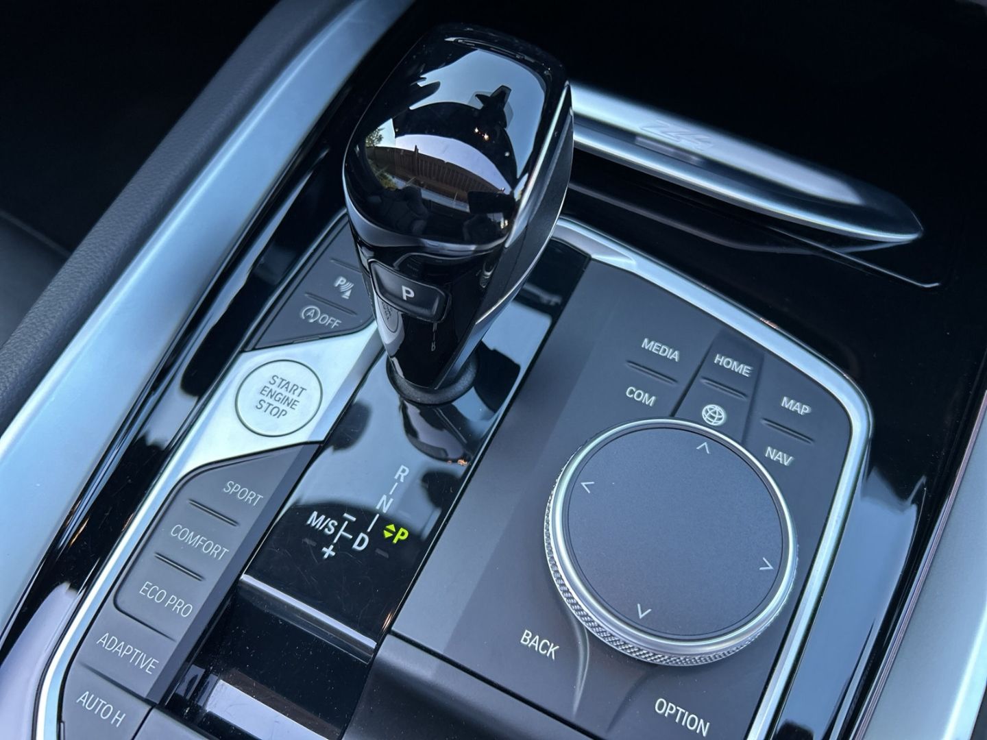 Fahrzeugabbildung BMW Z4 ROADSTER  HUD+HARMANN+M-FAHRWERK+LED+KAMERA
