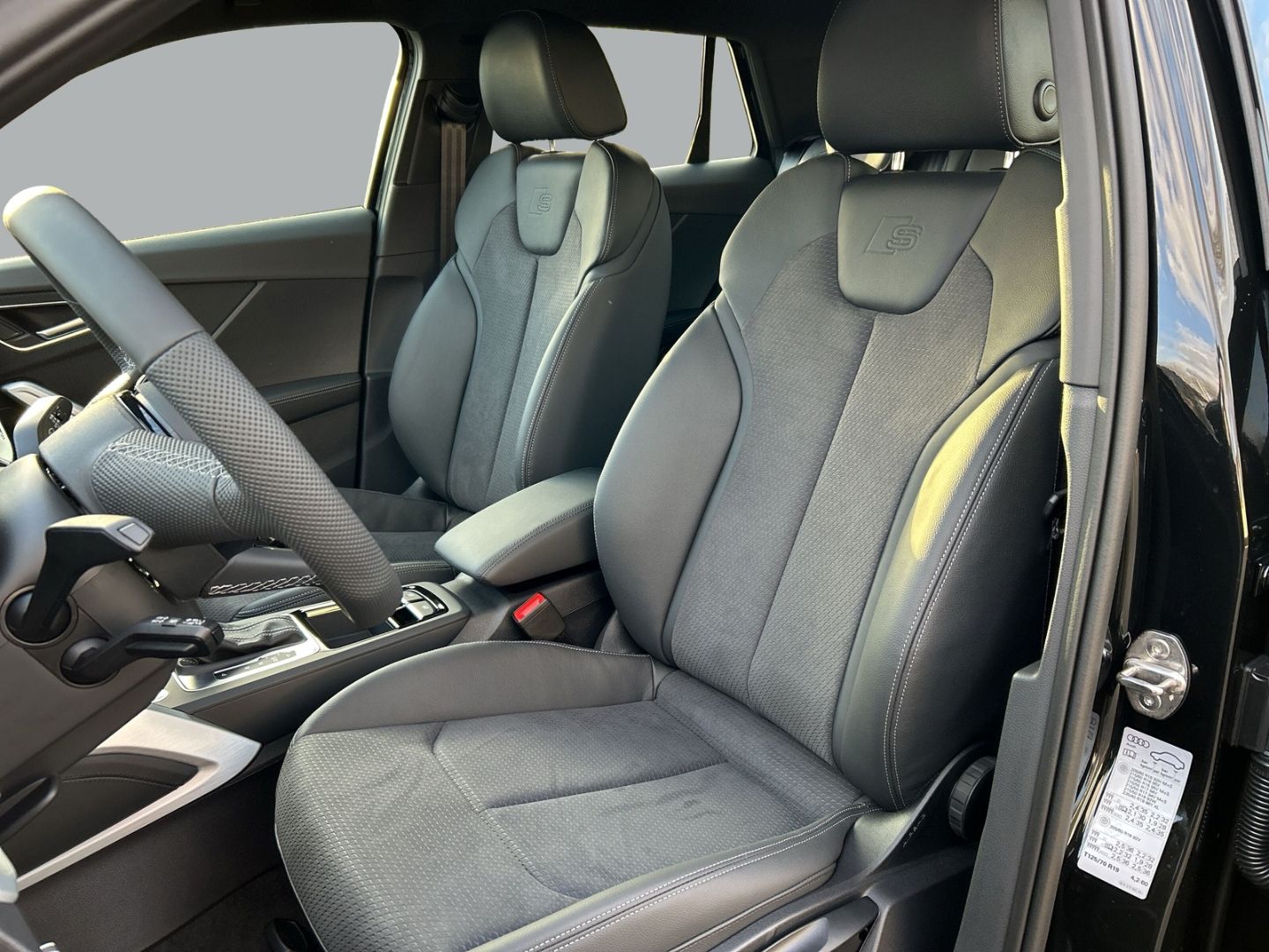 Fahrzeugabbildung Audi Q2 ADVANCED 35TFSI LED,AHK,VIRTUAL,PDC,KAMERA