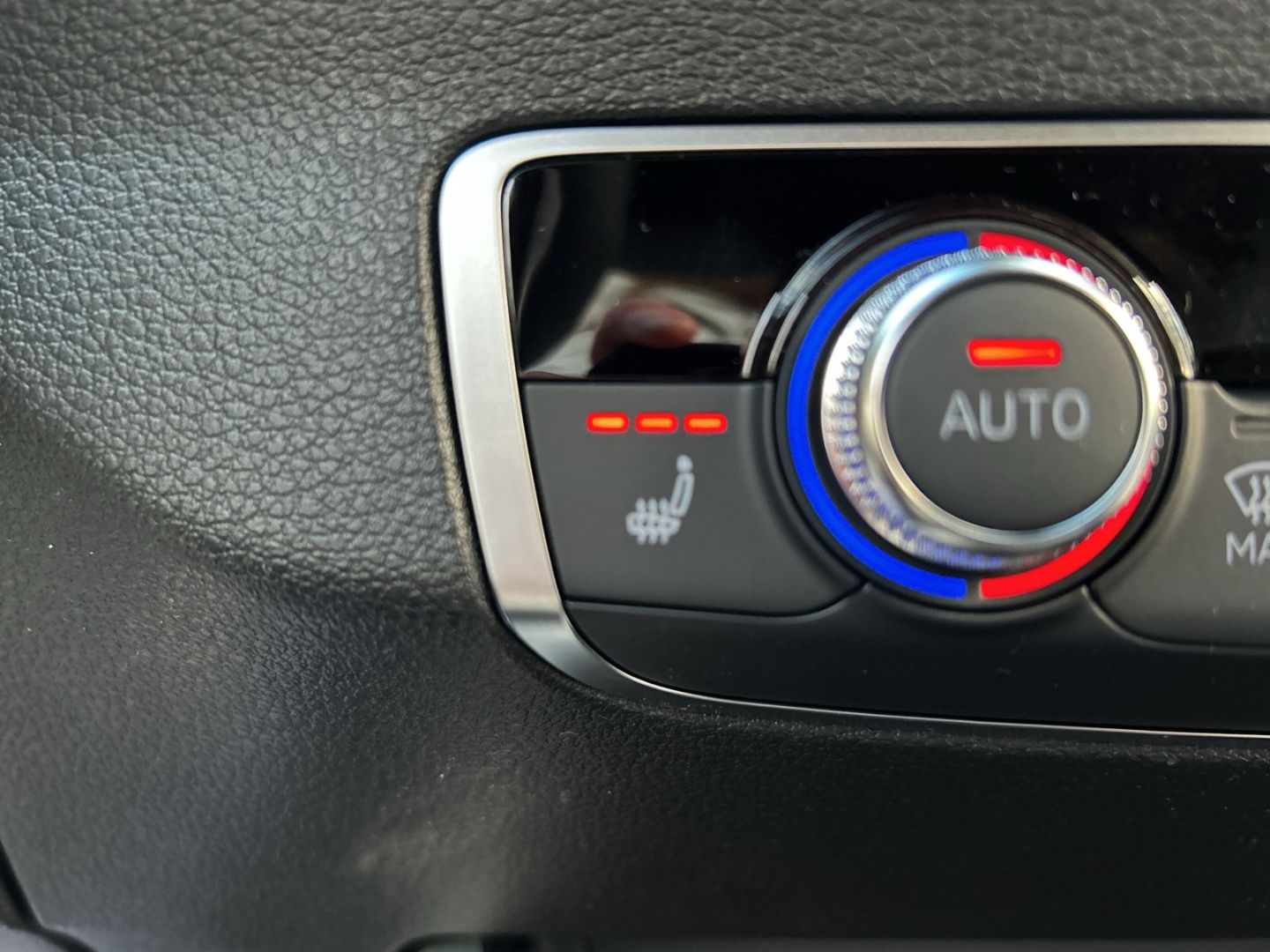 Fahrzeugabbildung Audi Q2 ADVANCED 35TFSI LED,AHK,VIRTUAL,PDC,KAMERA
