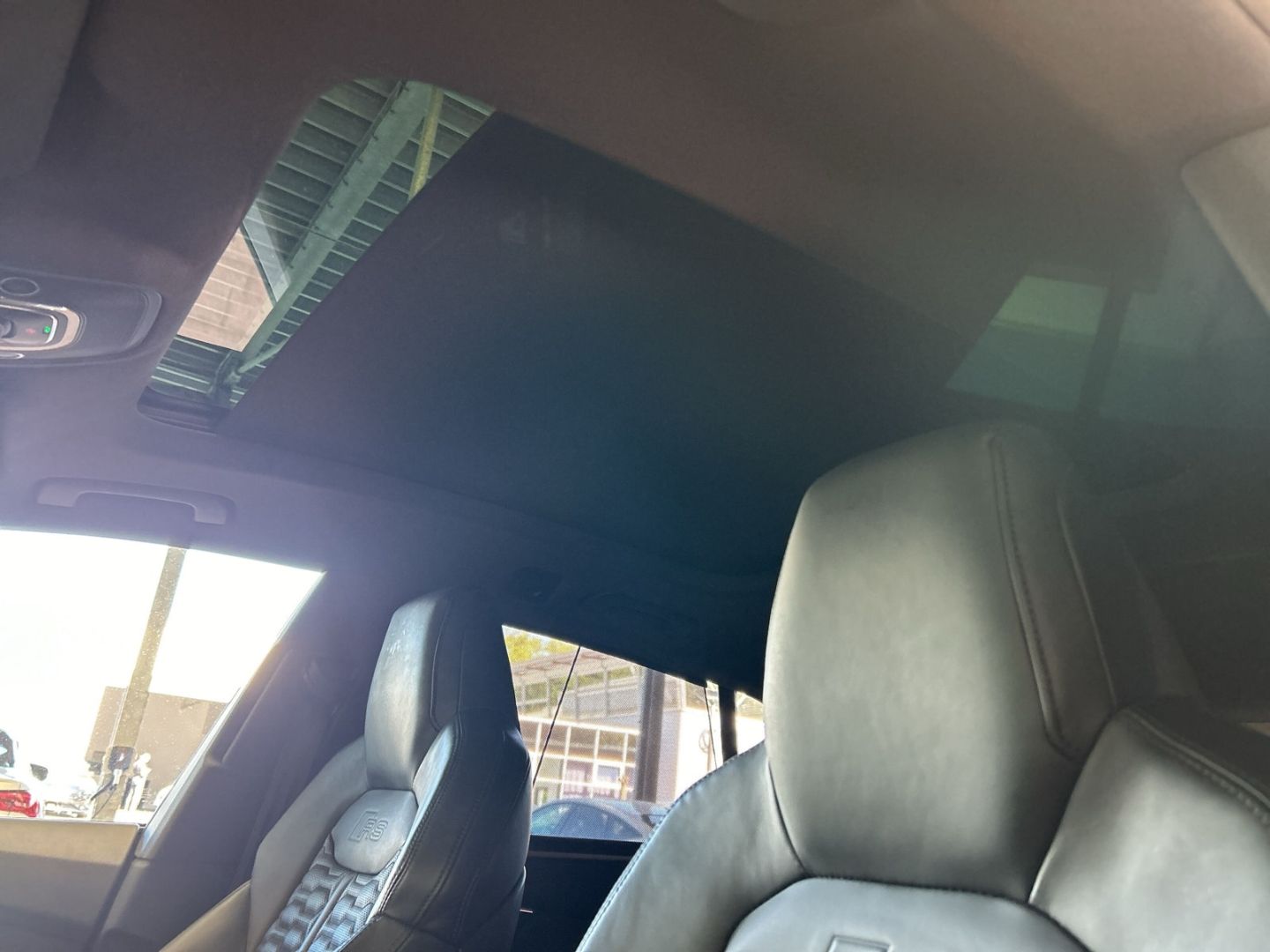 Fahrzeugabbildung Audi RSQ8 4.0 TFSI quattro tiptronic Matrix B&O Pano
