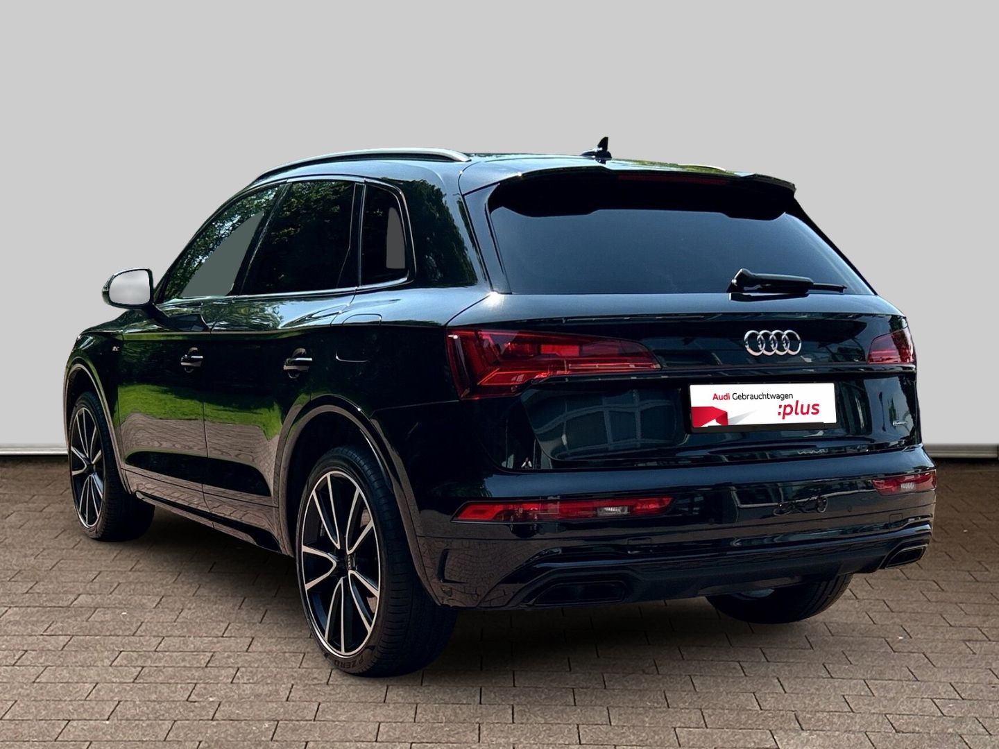 Fahrzeugabbildung Audi Q5 55 TFSI e quattro S line MATRIX LED AHK