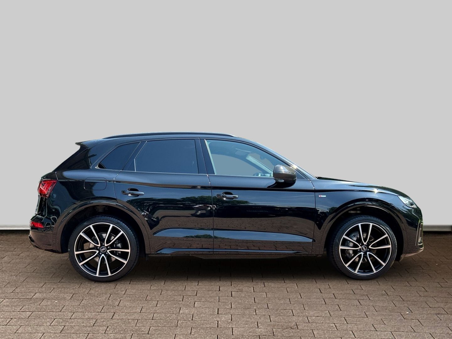Fahrzeugabbildung Audi Q5 55 TFSI e quattro S line MATRIX LED AHK