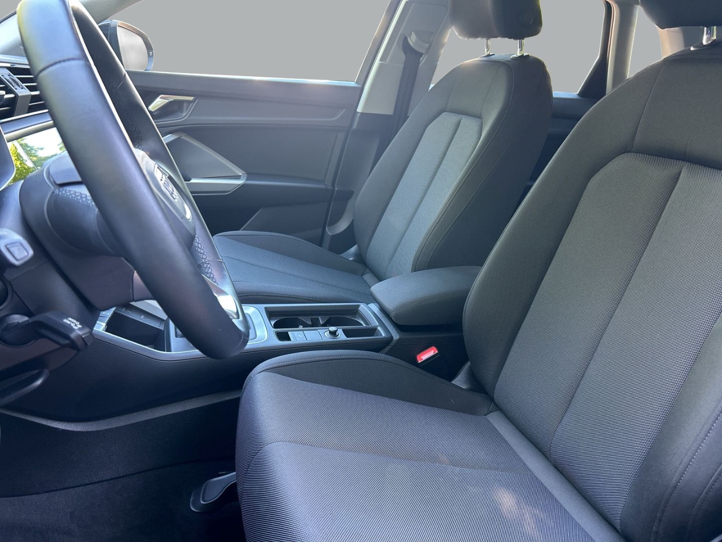 Fahrzeugabbildung Audi Q3 35 1.5 TFSI S tronic LED Kamera Keyless Carpl