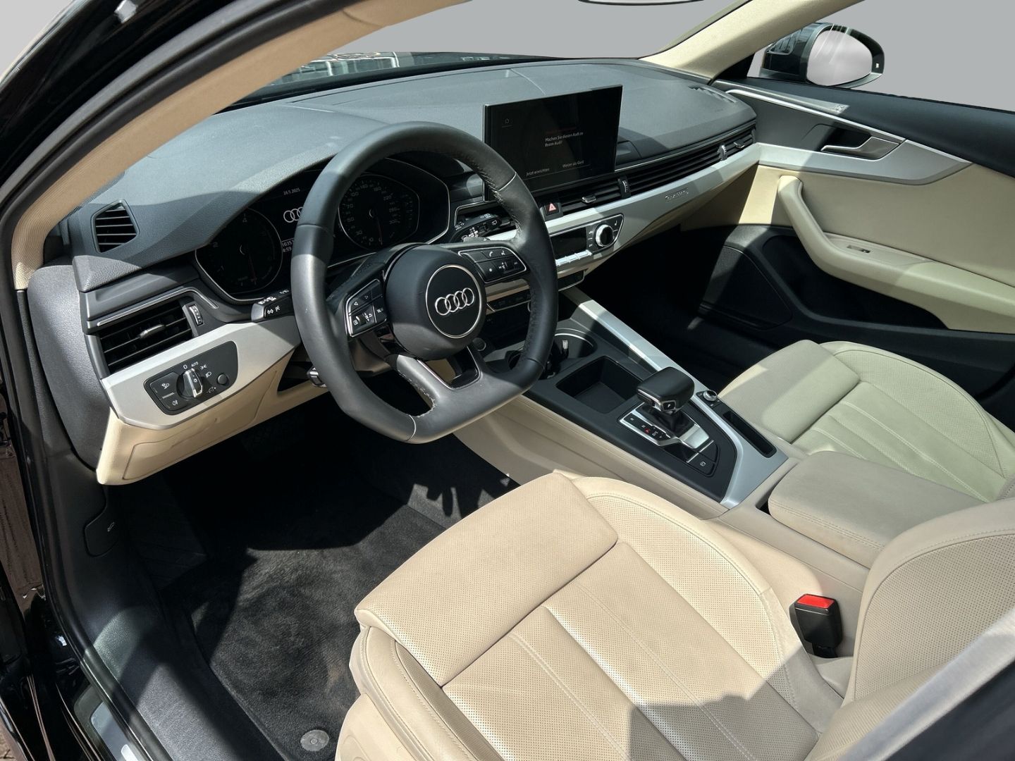Fahrzeugabbildung Audi A4 40 quattro 2.0 TDI Avant StandHZG AHK Navi Le