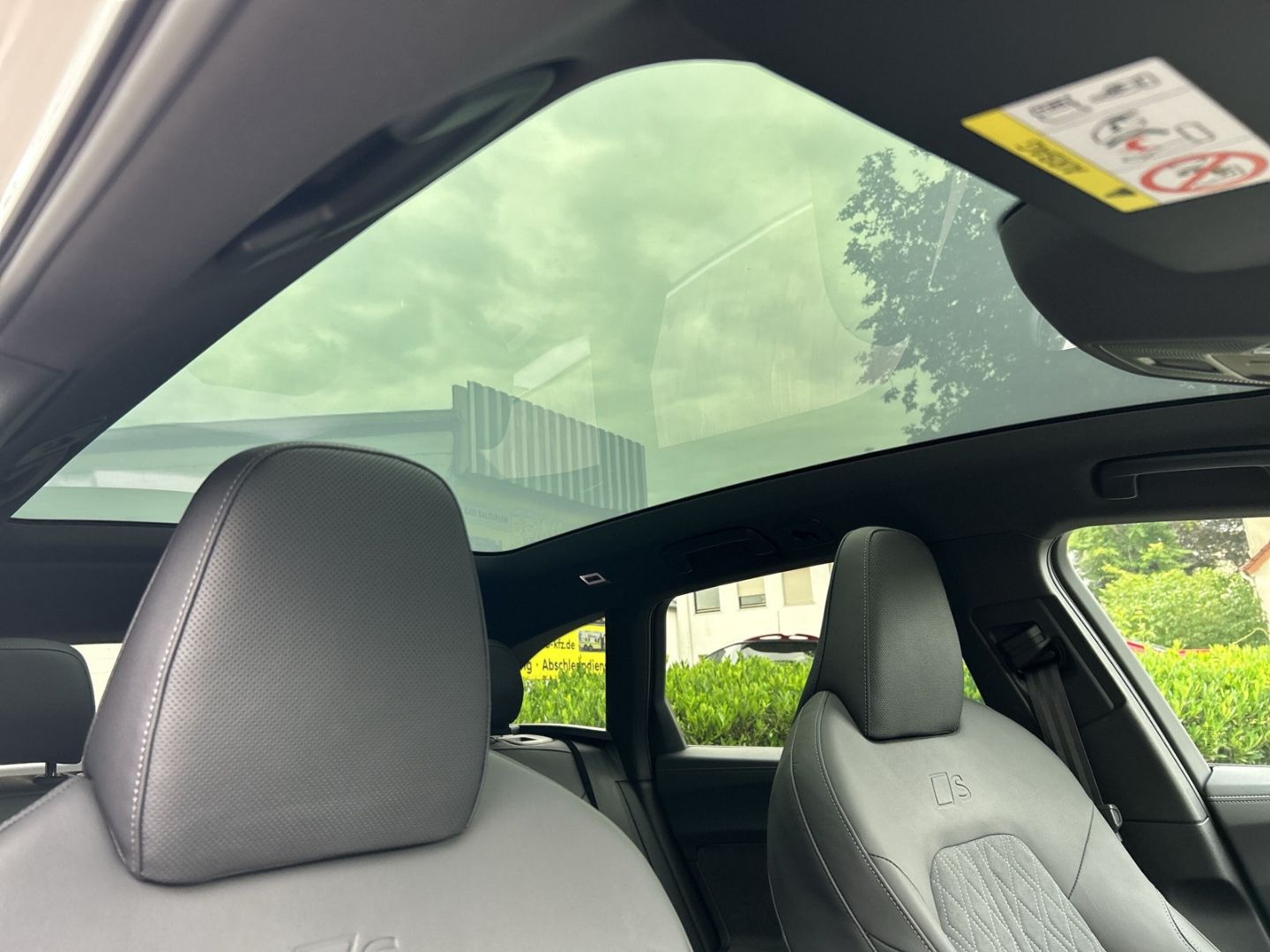 Fahrzeug 21 Fahrzeugabbildung Audi A5 AVANT e-HYBRID 220 kW LED+PANO,B&O,