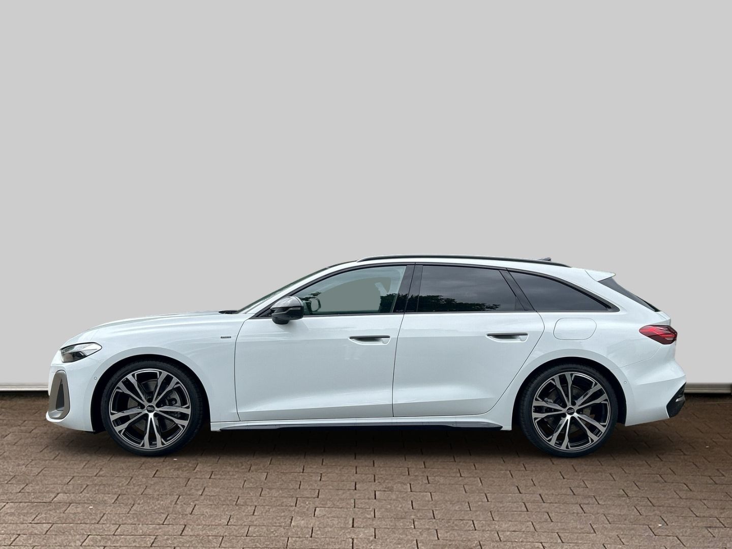Fahrzeugabbildung Audi A5 AVANT e-HYBRID 220 kWLED+PANO,B&O,
