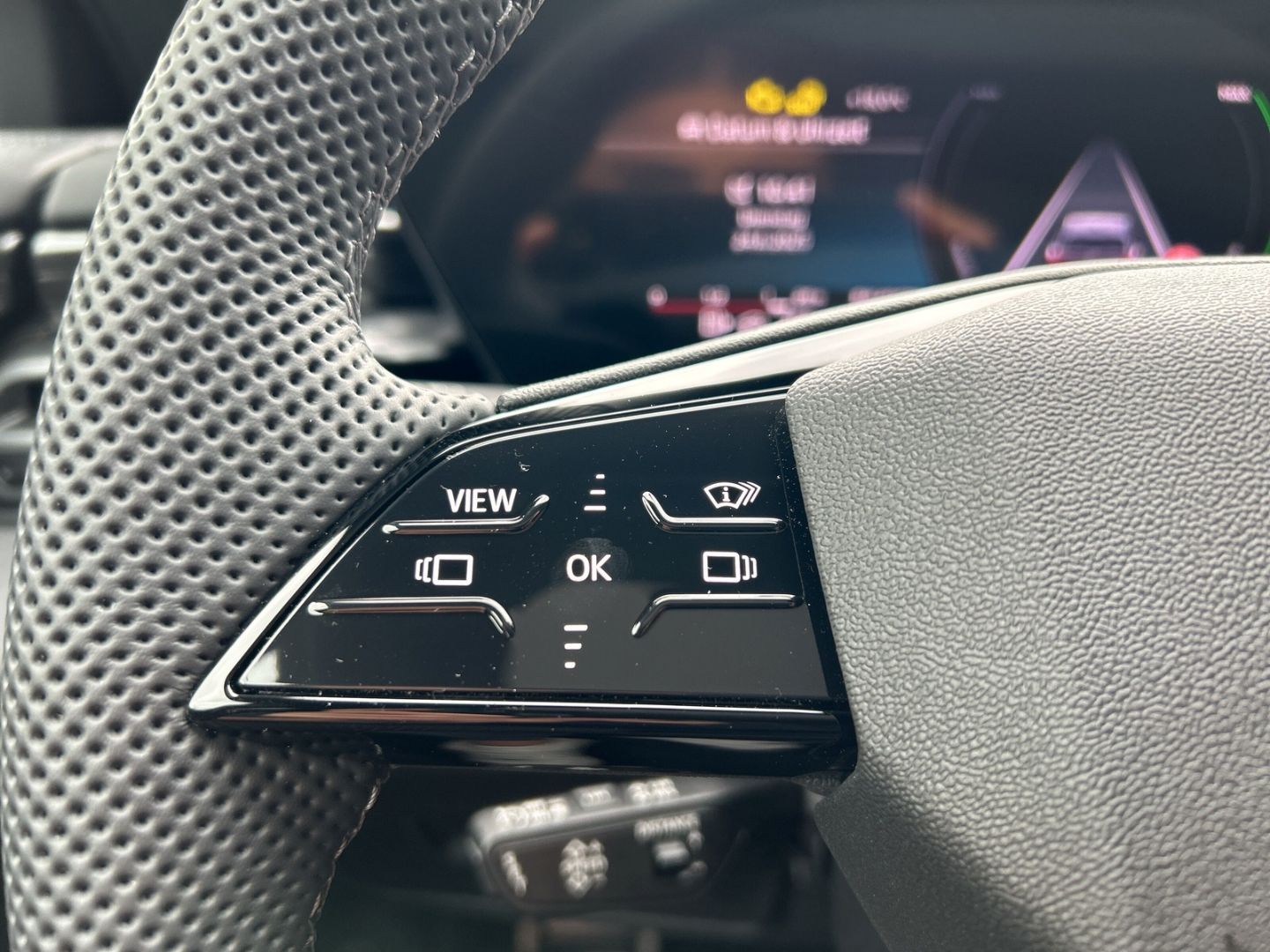 Fahrzeugabbildung Audi A5 Avant TFSI 3.0 quattro e-HYBRID 270 kW LED+HU