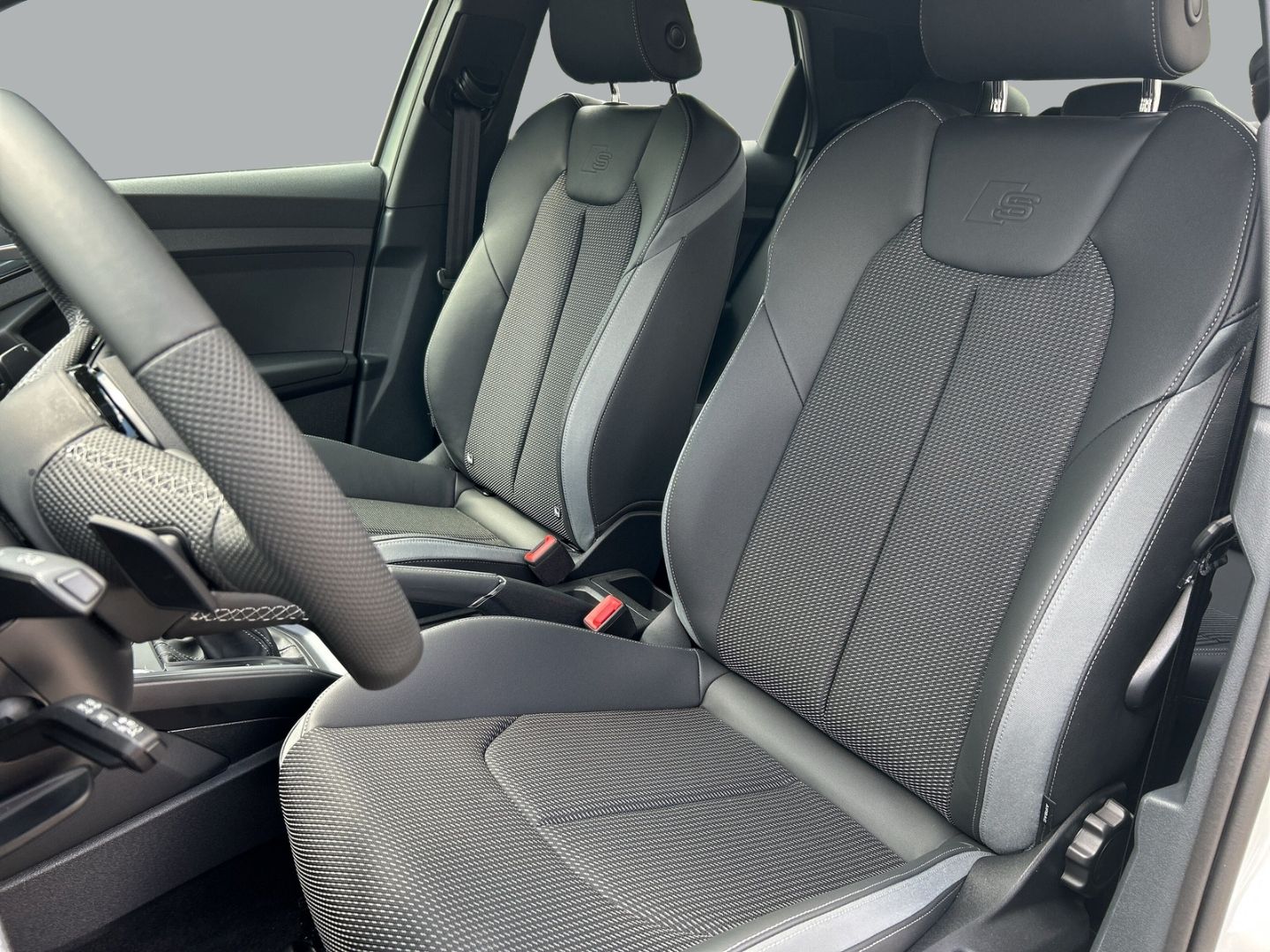 Fahrzeugabbildung Audi A1 SPORTB LED+LEDER+VIRTUAL+CARPLAY+SOUNDSYSTEM