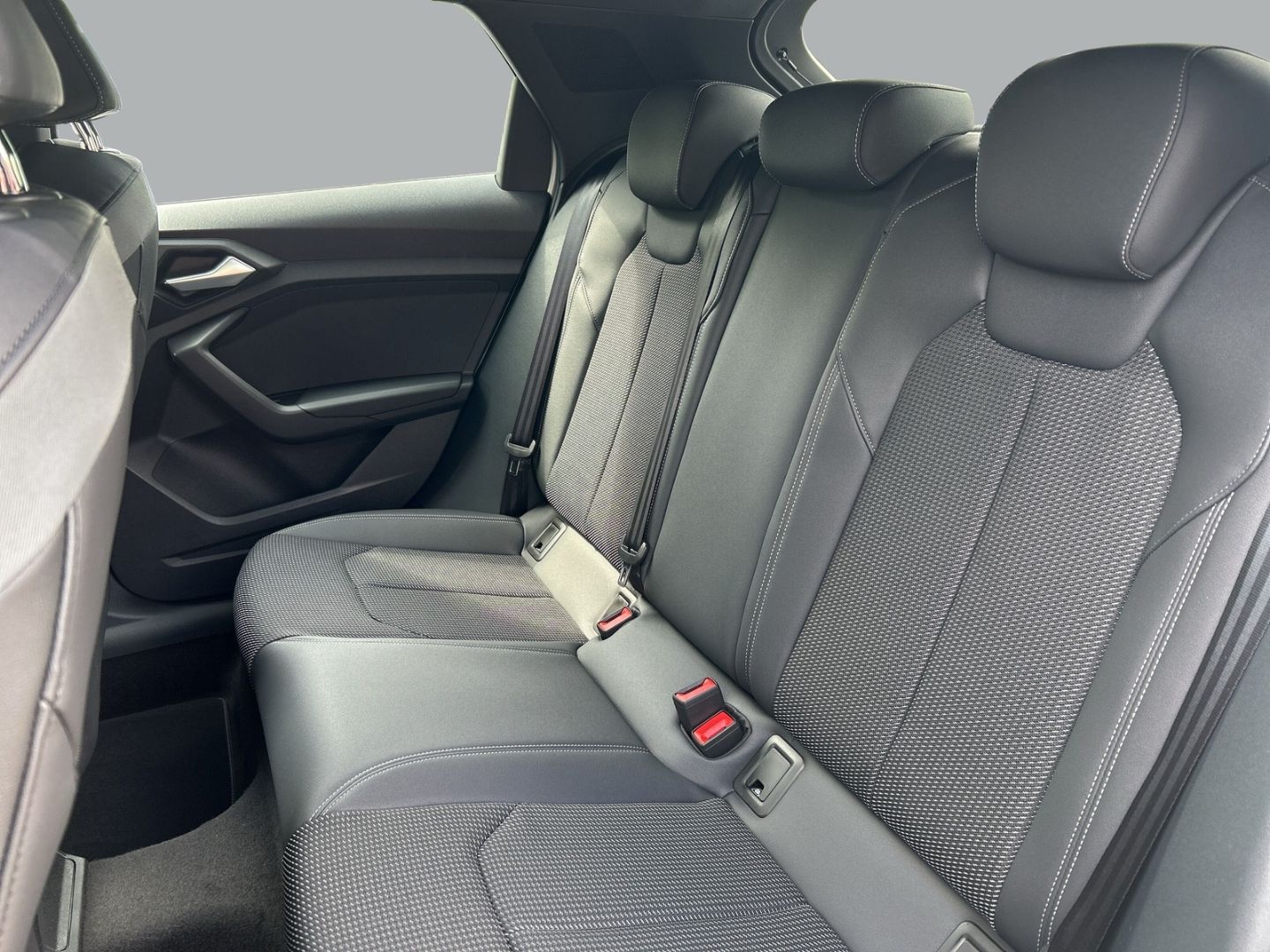 Fahrzeugabbildung Audi A1 SPORTB LED+LEDER+VIRTUAL+CARPLAY+SOUNDSYSTEM