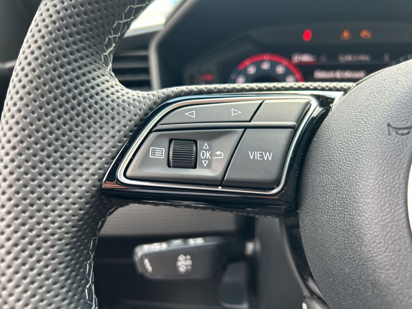 Fahrzeugabbildung Audi A1 SPORTB LED+LEDER+VIRTUAL+CARPLAY+SOUNDSYSTEM