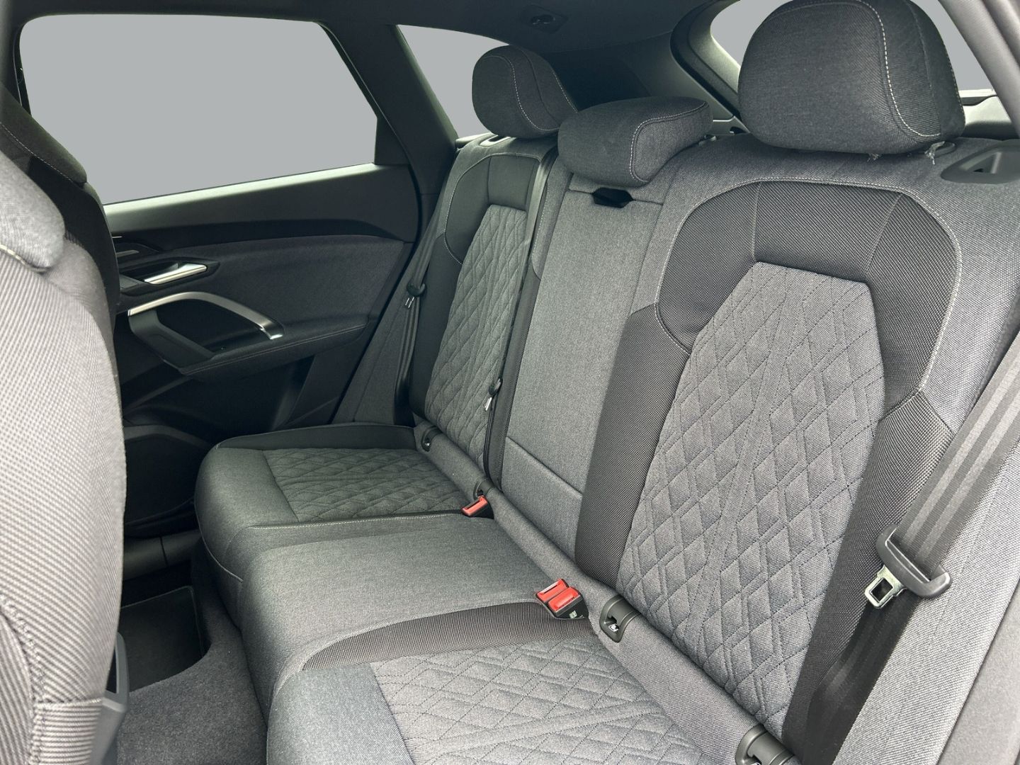 Fahrzeugabbildung Audi Q5 SUV EDITION 2,0TDI LED+LUFT+AHK+HUD+PARK-LENK