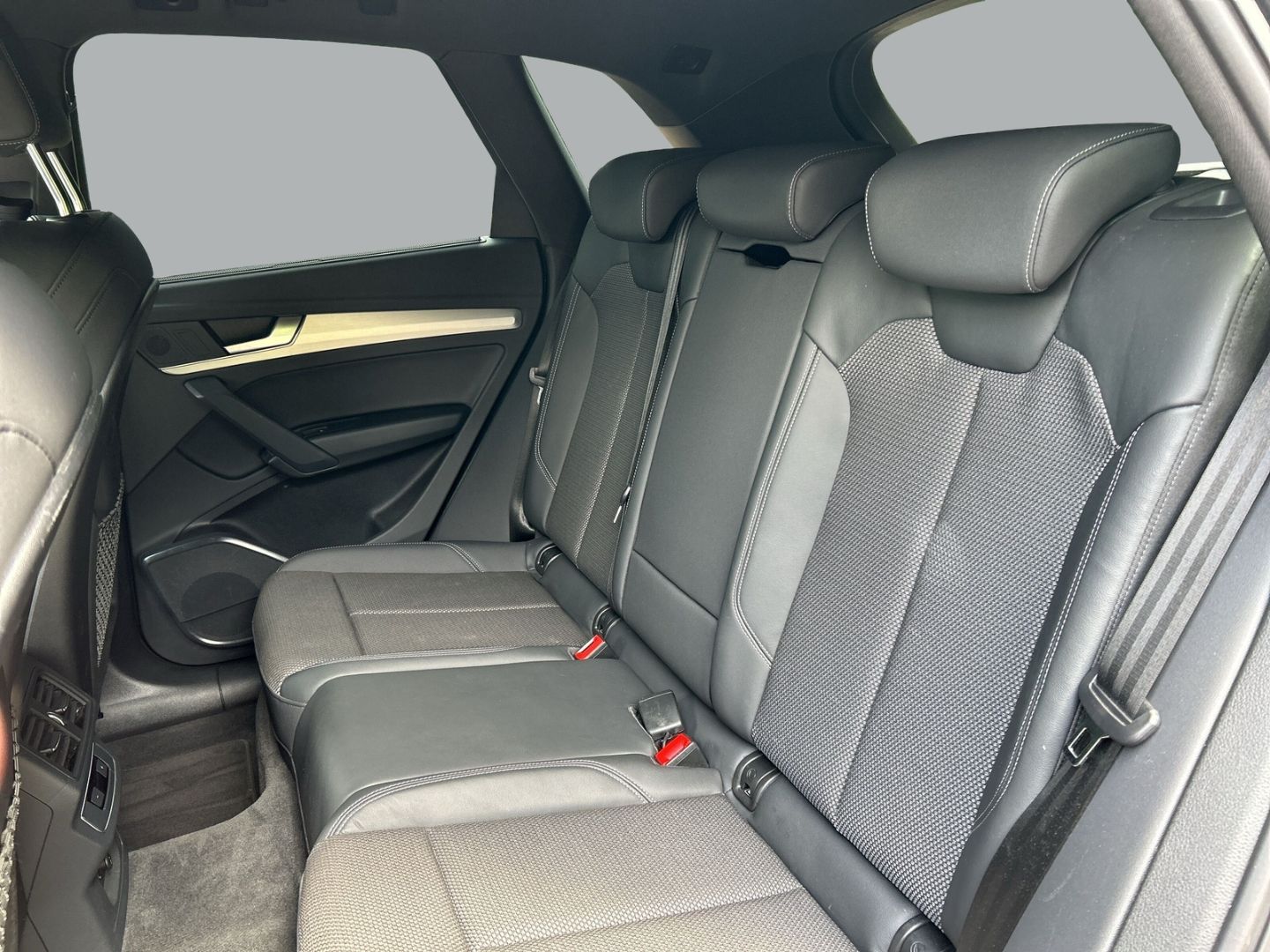 Fahrzeugabbildung Audi Q5 40 TDI AHK+LEDER+NAVI+VIRTUAL+360°KAMERA