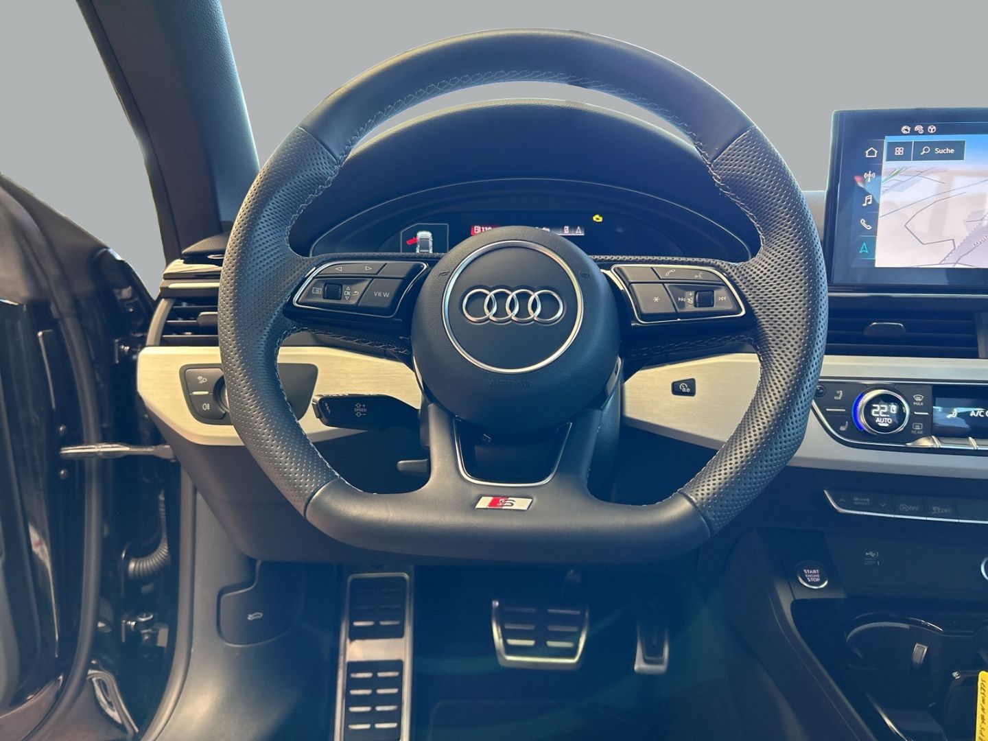 Fahrzeugabbildung Audi A5 Cabriolet 40 TFSI S-LINE+AHK+NAVI+LEDER+VIRTU