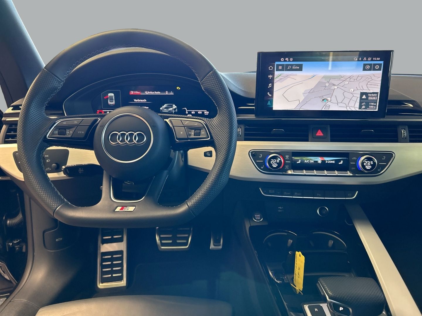 Fahrzeugabbildung Audi A5 Cabriolet 40 TFSI S-LINE+AHK+NAVI+LEDER+VIRTU