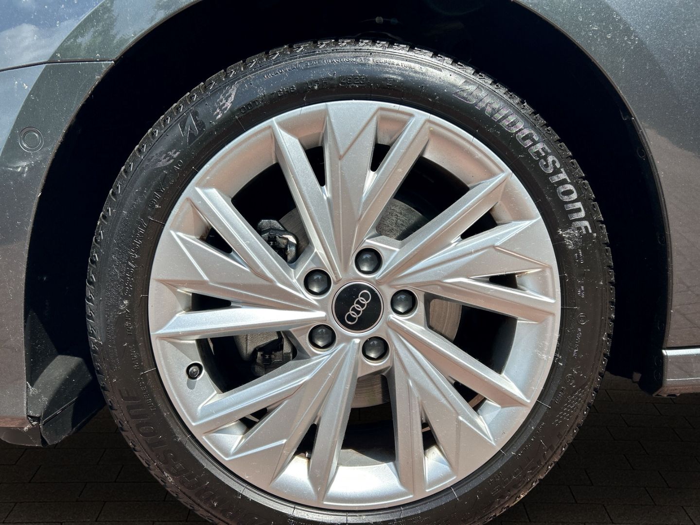 Fahrzeugabbildung Audi A3 Sportback 35 TFSI S line NAVI Rückfahrkamera