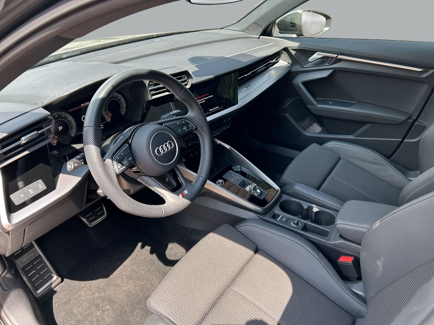 Fahrzeugabbildung Audi A3 Sportback 35 TFSI S line NAVI Rückfahrkamera