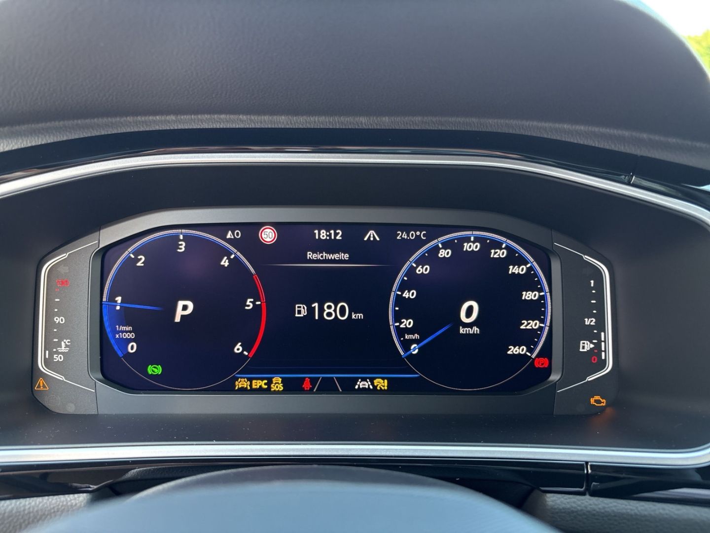 Fahrzeugabbildung Volkswagen T-Roc R-Line 2.0l TDI IQ.LIGHT AHK EASY OPEN