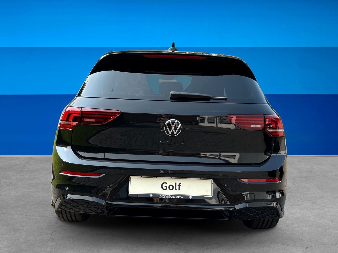 Fahrzeugabbildung Volkswagen Golf R-Line 1,5l eTSI DSG AHK LED+ BLACK STYLE
