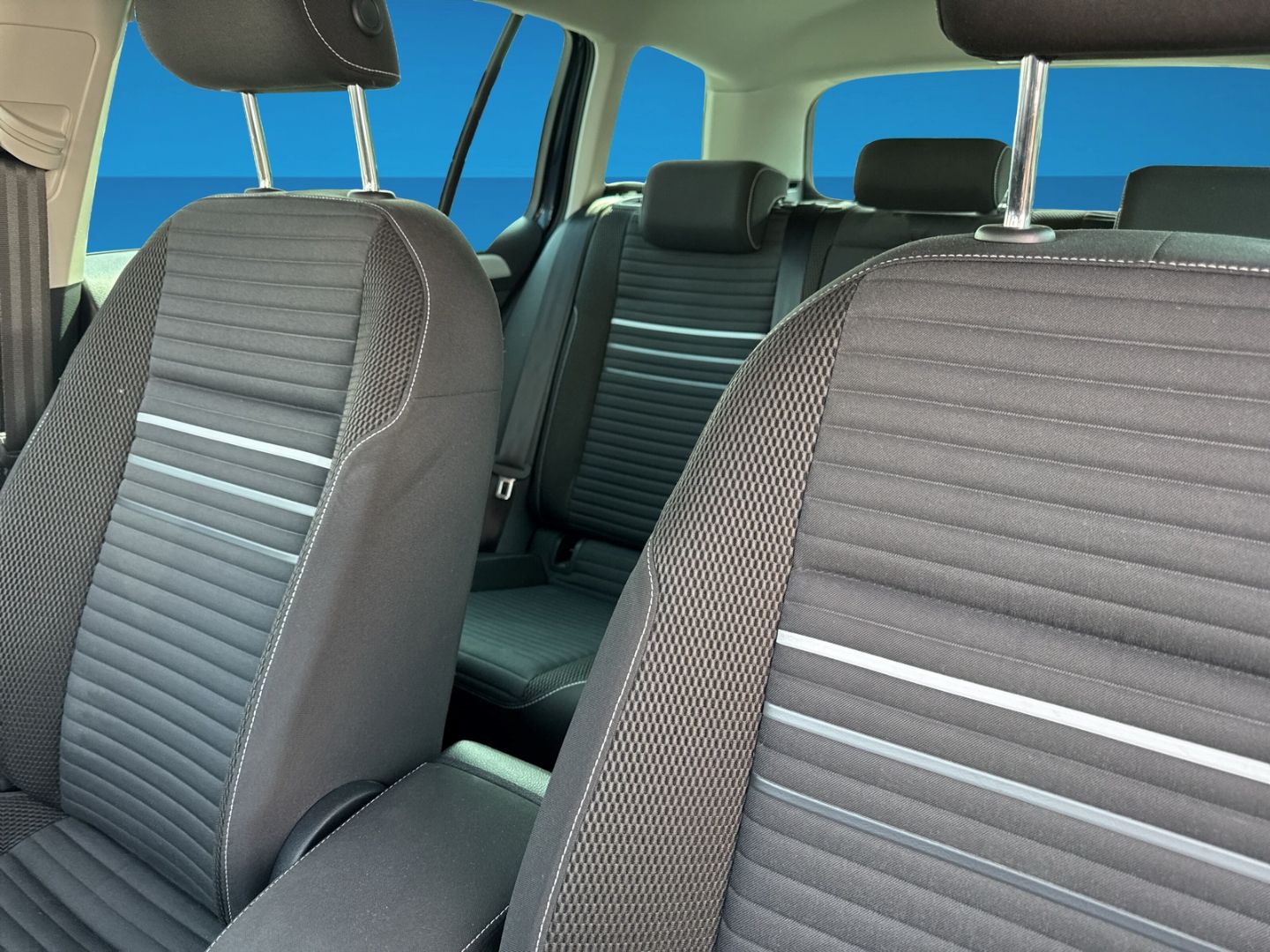 Fahrzeugabbildung Volkswagen Golf Variant VII 1.2 TSI Cup Navi Bluetooth
