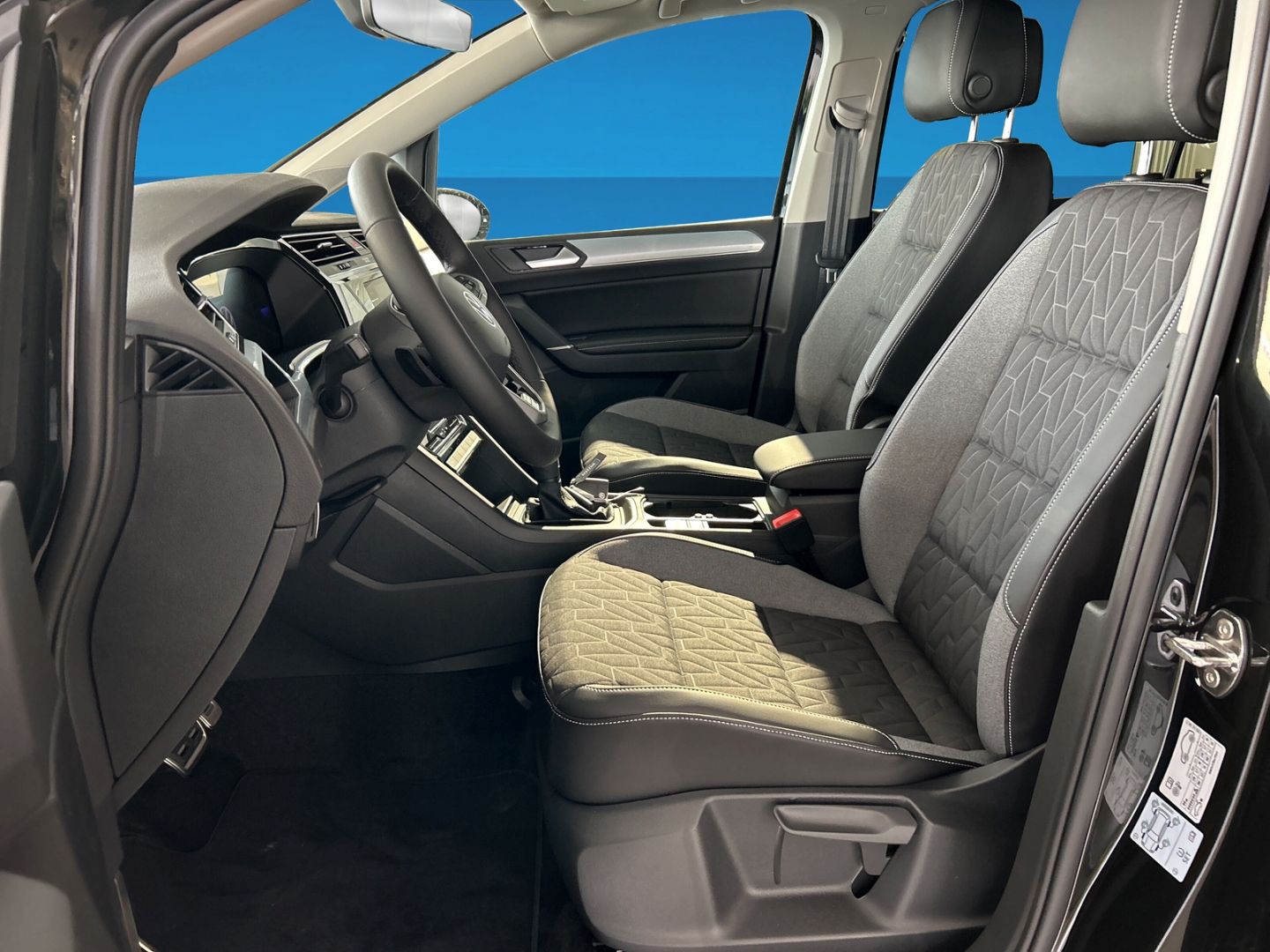 Fahrzeugabbildung Volkswagen Touran GOAL 2,0l TDI DSG AHK IQ.LIGHT 7 SITZER