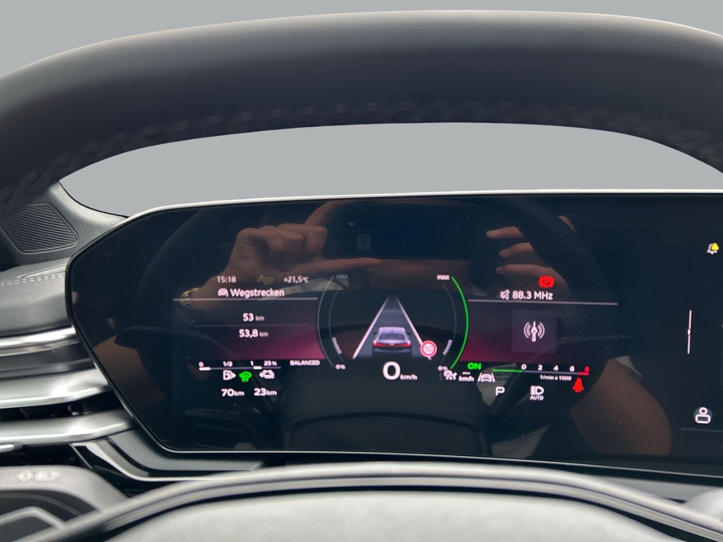 Fahrzeugabbildung Audi A5 E-HYBRID 220 KW LED+TECHPLUS+SLINE+STANDKLIMA