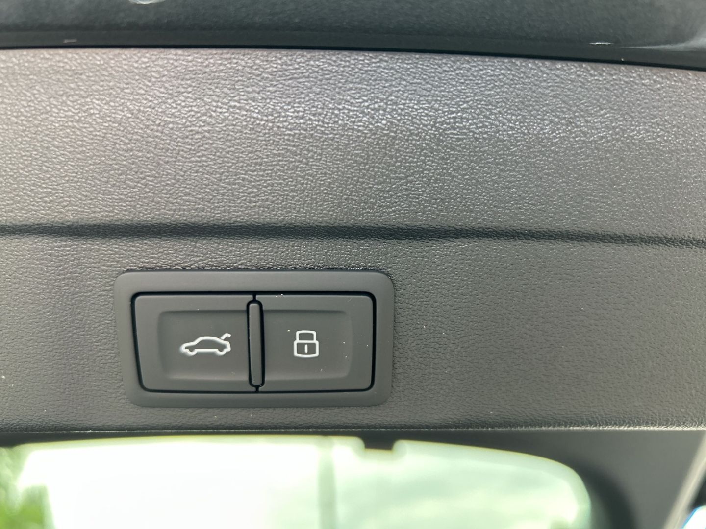 Fahrzeugabbildung Audi A5 E-HYBRID 220 KW LED+TECHPLUS+SLINE+STANDKLIMA