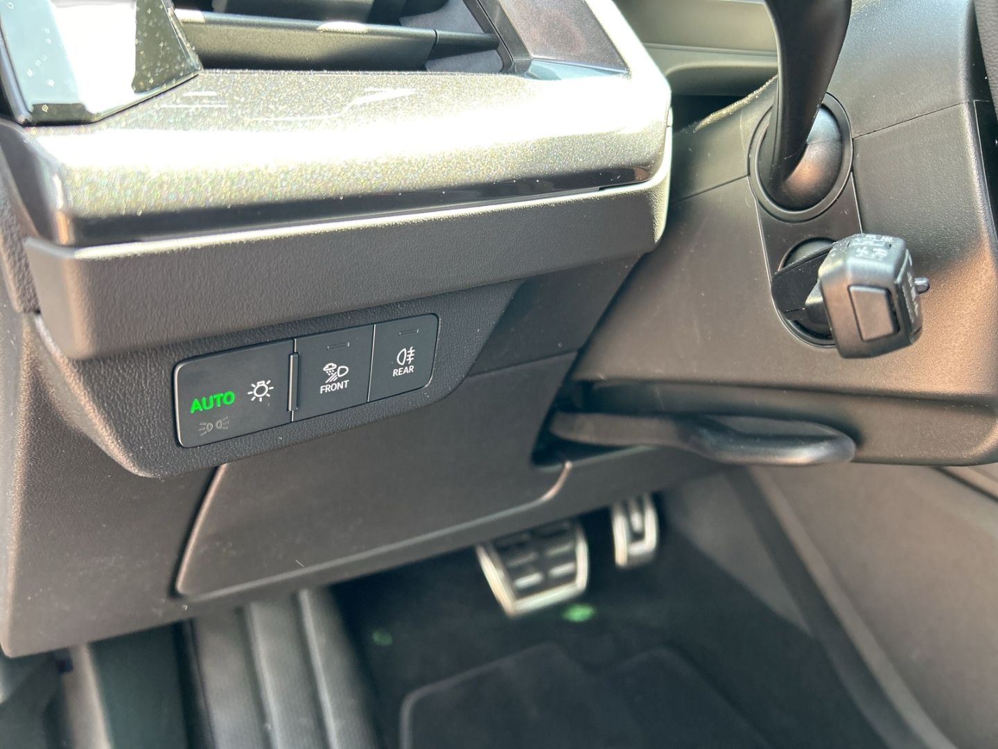 Fahrzeugabbildung Audi Q4 45 quattro SPORTPAKET+HUD+AHK+PANO+NAVI+LED