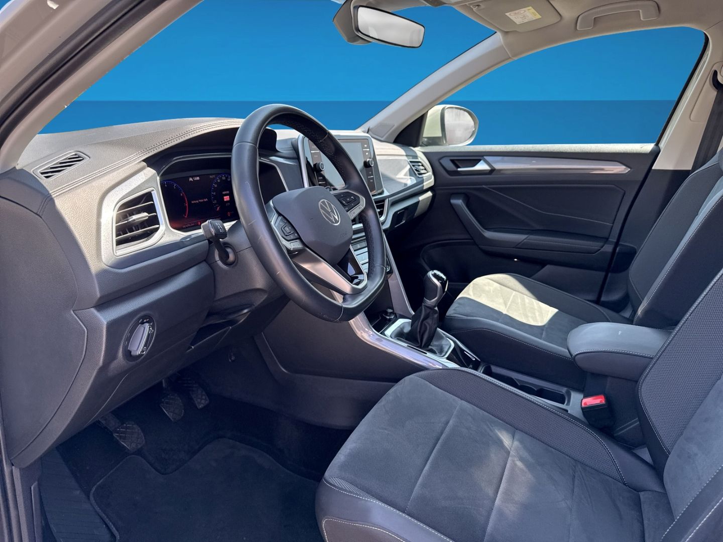 Fahrzeugabbildung Volkswagen T-Roc 1.0 TSI Style Climatronic Light