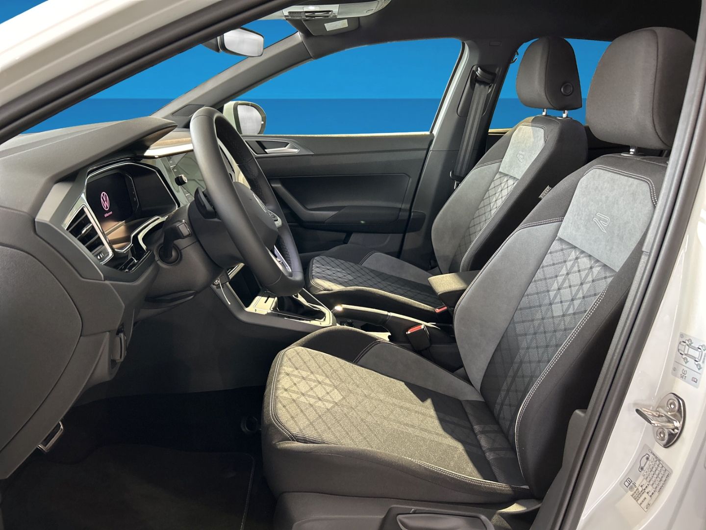 Fahrzeugabbildung Volkswagen Taigo R-Line 1,5l TSI MATRIX IQ.DRIVE REAR VIEW