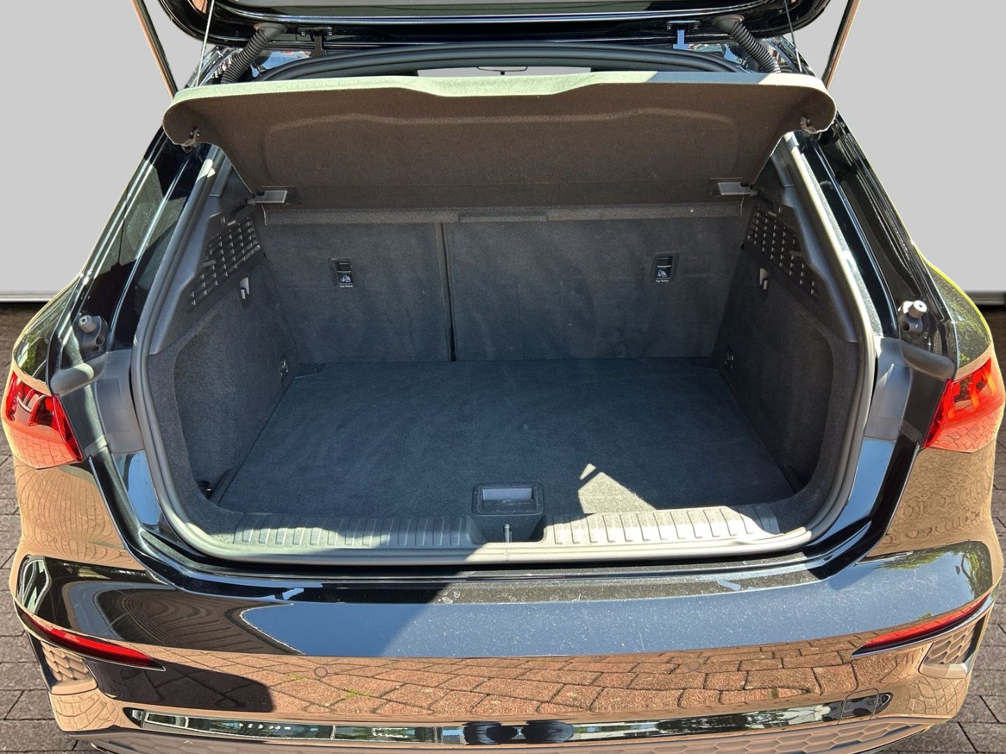 Fahrzeugabbildung Audi A3 Sportback 30 TDI S tronic S Line LED+CARPLAY